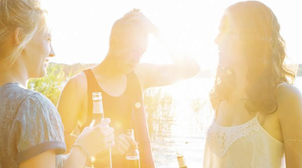 Exceso de alcohol en la adolescencia frena el desarrollo cerebral