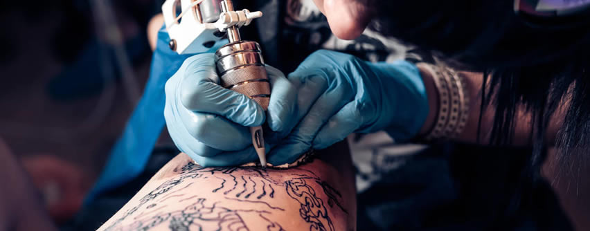 El daño inmunológico que todos ignoran de los tatuajes