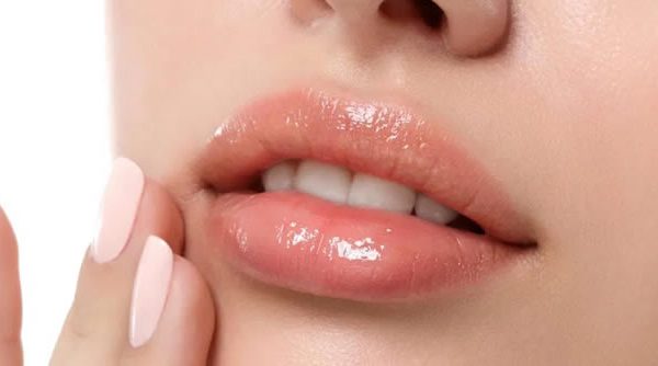 Aumento de labios con ácido hialurónico